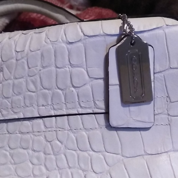 COPY - Coach Croc Embossed Bleeker - Picture 8 of 12